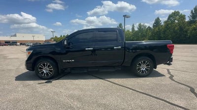 2021 Nissan TITAN Crew Cab SV 4x2