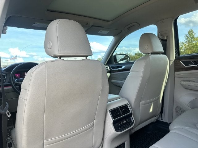 2025 Volkswagen Atlas 2.0T SEL Premium R-Line
