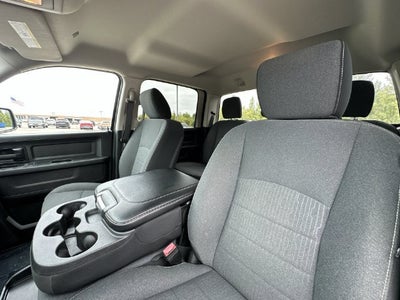 2022 RAM 1500 Classic Tradesman Crew Cab 4x4 5'7" Box