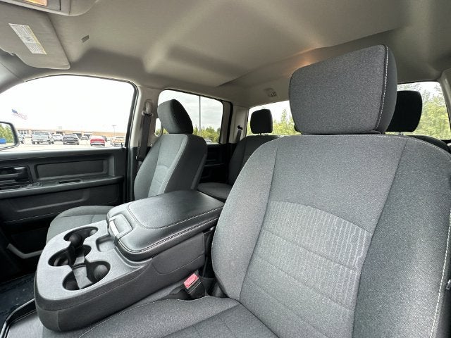 2022 RAM 1500 Classic Tradesman Crew Cab 4x4 5'7" Box