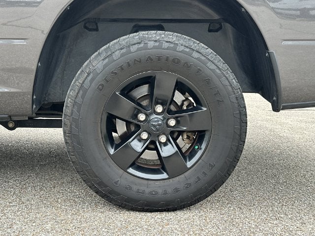 2022 RAM 1500 Classic Tradesman Crew Cab 4x4 5'7" Box