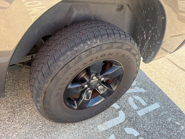 2022 RAM 1500 Classic Tradesman Crew Cab 4x4 5'7" Box