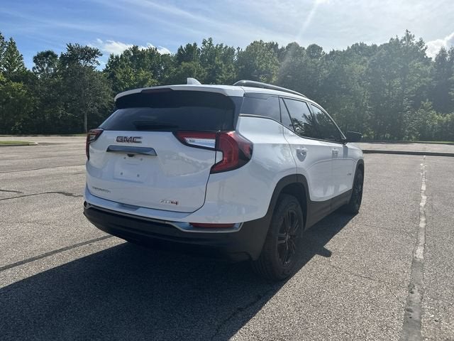 2024 GMC Terrain AT4