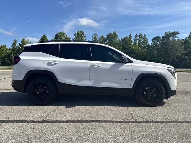 2024 GMC Terrain AT4
