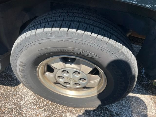 2001 Chevrolet Suburban LS