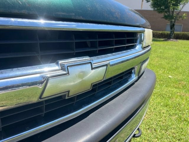 2001 Chevrolet Suburban LS