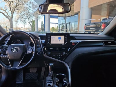 2022 Toyota Camry SE AWD