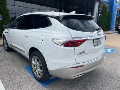 2022 Buick Enclave Essence