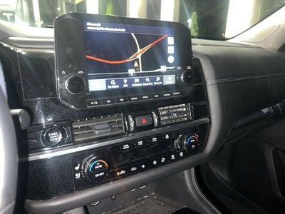 2025 Nissan Pathfinder Platinum 4WD
