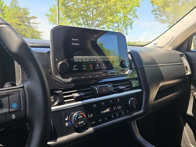 2025 Nissan Pathfinder Platinum 4WD