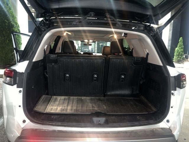2025 Nissan Pathfinder Platinum 4WD