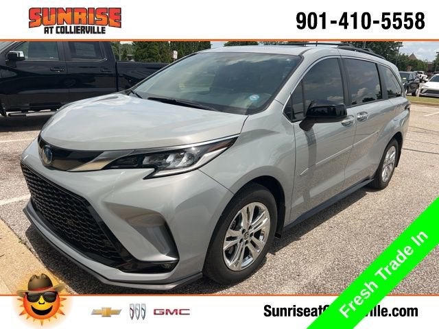 2023 Toyota Sienna XSE 7-Passenger Hybrid AWD's photo
