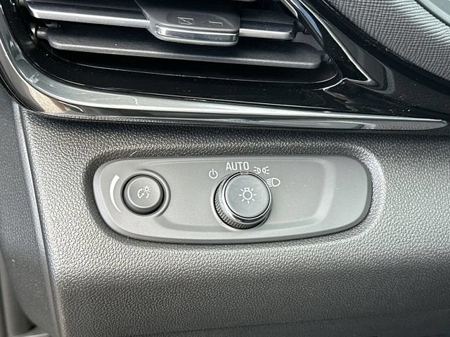 2026 Buick Envista Sport Touring - Photo 18