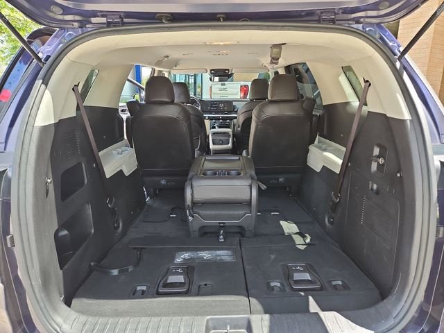2022 Kia Carnival MPV LX Seat Package